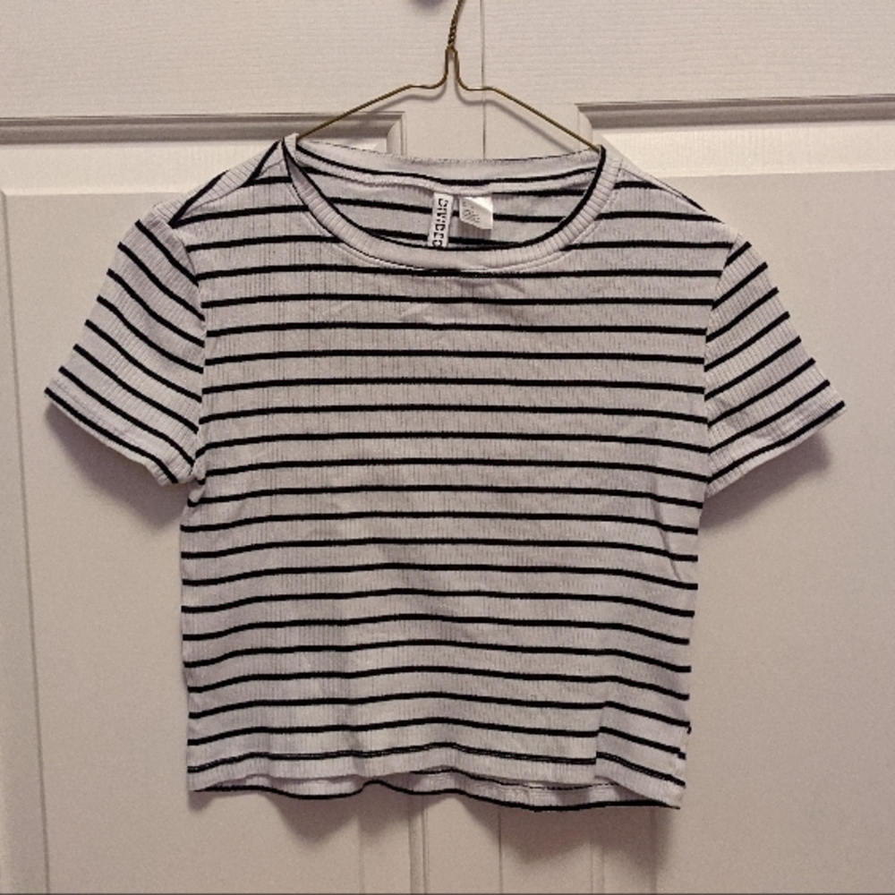 H&M striped crop top